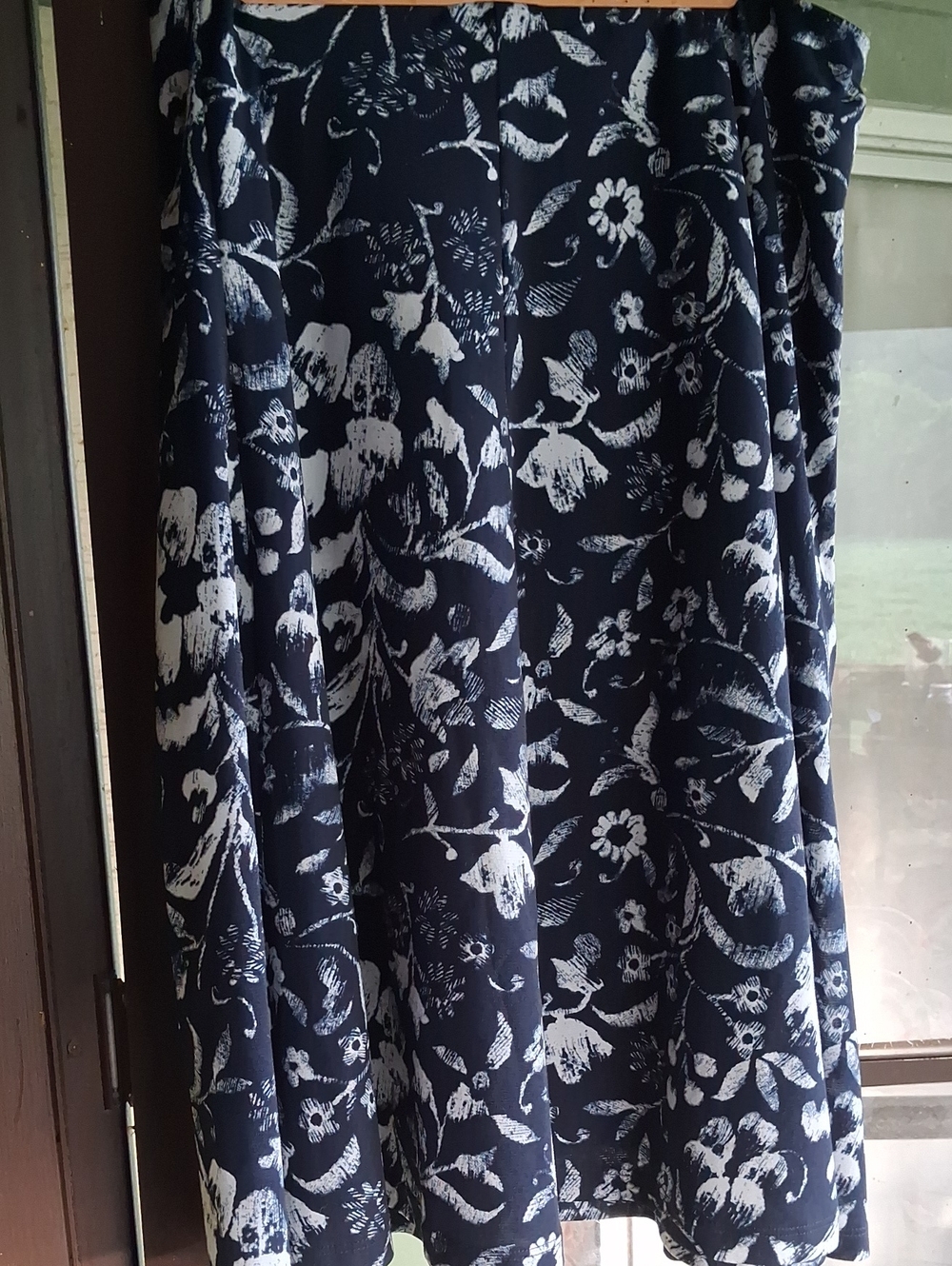 Evan-Picone Navy and White Floral Print Skirt